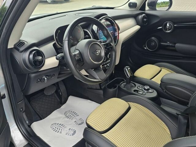 Сірий Міні Cooper, об'ємом двигуна 0 л та пробігом 10 тис. км за 17500 $, фото 1 на Automoto.ua