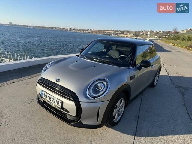 Сірий Міні Cooper, об'ємом двигуна 1.5 л та пробігом 9 тис. км за 24300 $, фото 1 на Automoto.ua