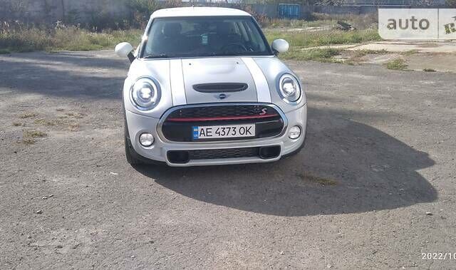 Сірий Міні Cooper, об'ємом двигуна 2 л та пробігом 105 тис. км за 12500 $, фото 1 на Automoto.ua