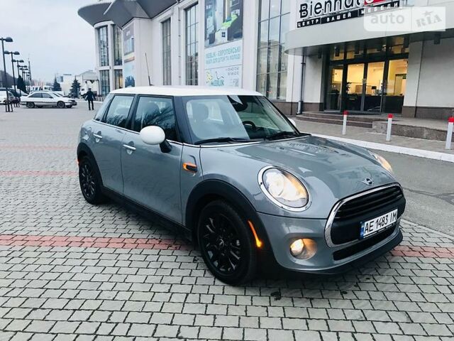 Сірий Міні Cooper, об'ємом двигуна 1.5 л та пробігом 20 тис. км за 21900 $, фото 1 на Automoto.ua