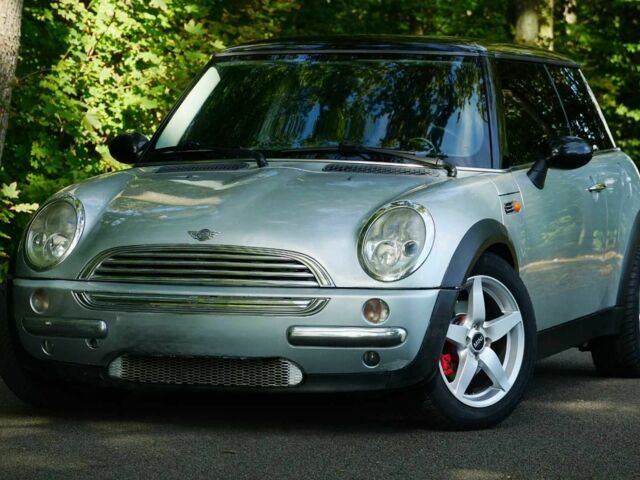 Синий Мини Купер, объемом двигателя 1.6 л и пробегом 202 тыс. км за 4200 $, фото 1 на Automoto.ua