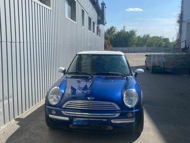 Синий Мини Купер, объемом двигателя 2 л и пробегом 130 тыс. км за 4339 $, фото 1 на Automoto.ua