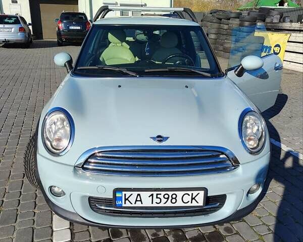 Синий Мини Купер, объемом двигателя 1.6 л и пробегом 245 тыс. км за 7333 $, фото 1 на Automoto.ua