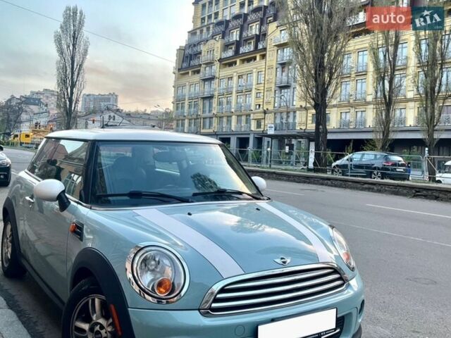 Синий Мини Купер, объемом двигателя 1.6 л и пробегом 135 тыс. км за 9100 $, фото 1 на Automoto.ua