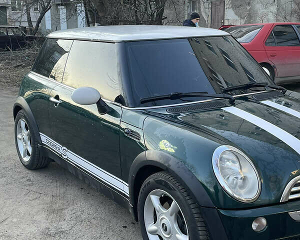 Зеленый Мини Купер, объемом двигателя 1.6 л и пробегом 222 тыс. км за 4800 $, фото 1 на Automoto.ua