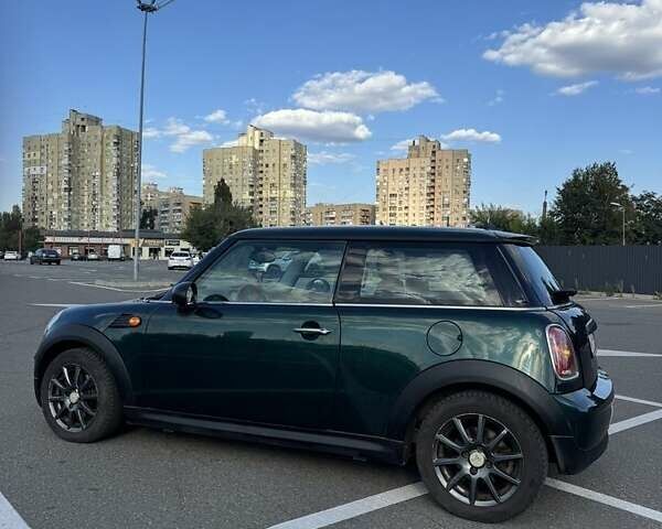 Зеленый Мини Купер, объемом двигателя 1.4 л и пробегом 194 тыс. км за 6700 $, фото 1 на Automoto.ua