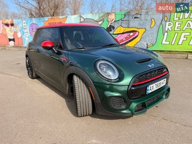 Зеленый Мини Купер, объемом двигателя 2 л и пробегом 187 тыс. км за 15700 $, фото 1 на Automoto.ua