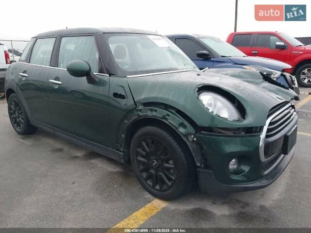 Зеленый Мини Купер, объемом двигателя 1.5 л и пробегом 75 тыс. км за 9815 $, фото 1 на Automoto.ua