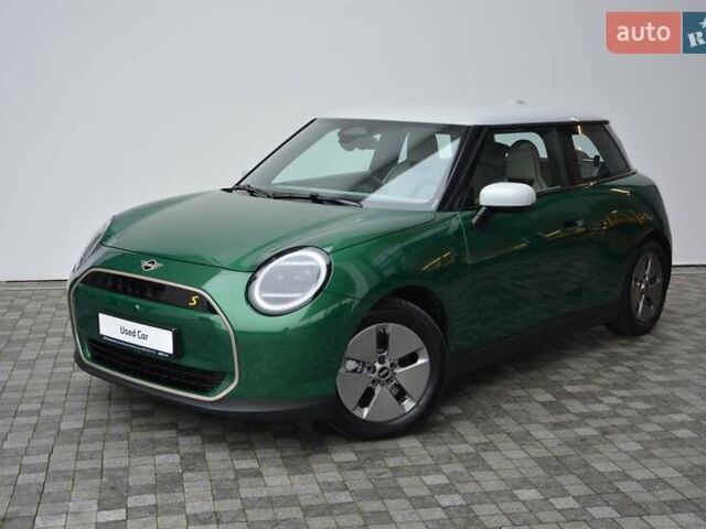 Зеленый Мини Купер, объемом двигателя 0 л и пробегом 2 тыс. км за 33431 $, фото 1 на Automoto.ua