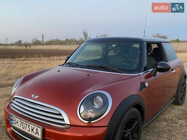 Оранжевый Мини Купер, объемом двигателя 1.6 л и пробегом 231 тыс. км за 6900 $, фото 1 на Automoto.ua