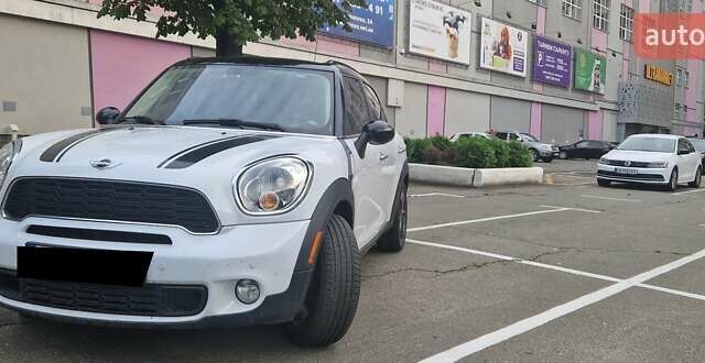 Білий Міні Кантрімен, об'ємом двигуна 1.6 л та пробігом 83 тис. км за 11400 $, фото 1 на Automoto.ua