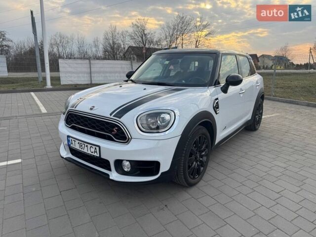 Белый Мини Кантримен, объемом двигателя 2 л и пробегом 73 тыс. км за 21500 $, фото 1 на Automoto.ua