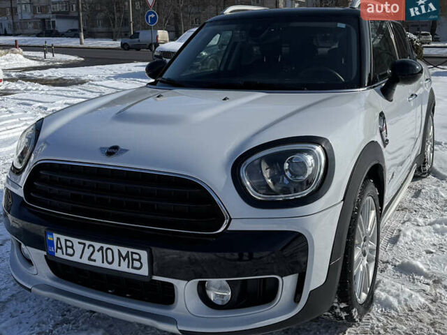 Білий Міні Кантрімен, об'ємом двигуна 2 л та пробігом 73 тис. км за 21500 $, фото 1 на Automoto.ua