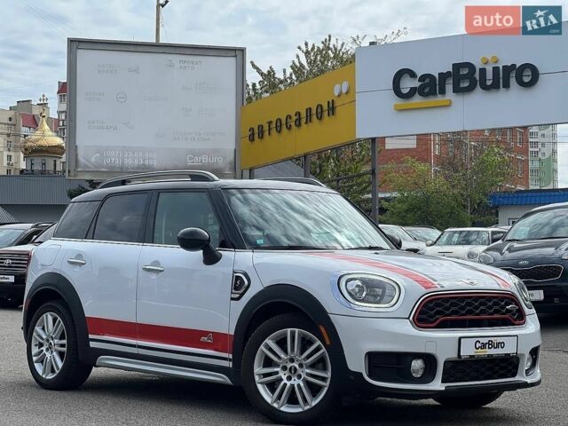 Білий Міні Кантрімен, об'ємом двигуна 2 л та пробігом 65 тис. км за 18700 $, фото 1 на Automoto.ua