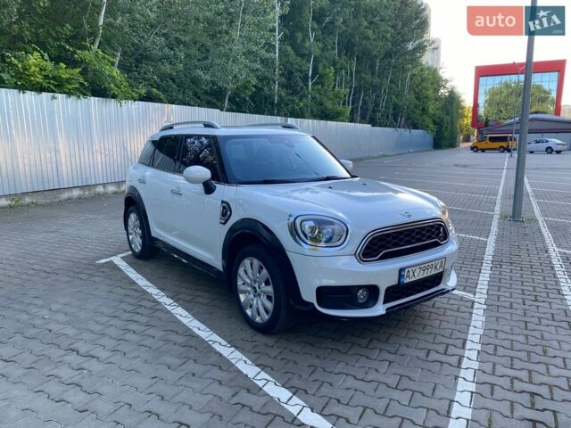 Білий Міні Кантрімен, об'ємом двигуна 2 л та пробігом 61 тис. км за 22000 $, фото 1 на Automoto.ua