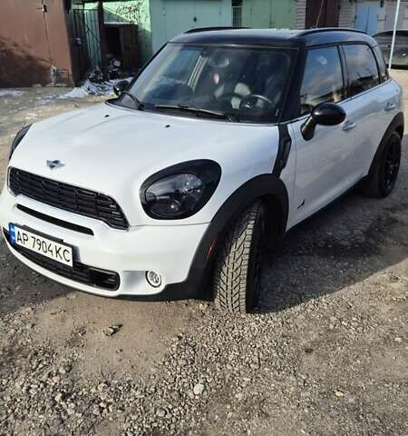 Белый Мини Кантримен, объемом двигателя 1.6 л и пробегом 176 тыс. км за 12500 $, фото 1 на Automoto.ua