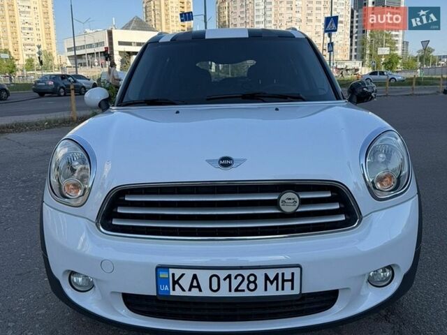 Белый Мини Кантримен, объемом двигателя 2 л и пробегом 118 тыс. км за 11900 $, фото 1 на Automoto.ua