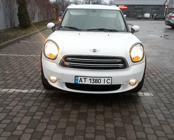 Білий Міні Кантрімен, об'ємом двигуна 1.6 л та пробігом 68 тис. км за 14700 $, фото 1 на Automoto.ua