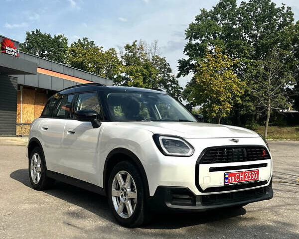 Білий Міні Кантрімен, об'ємом двигуна 2 л та пробігом 3 тис. км за 40500 $, фото 1 на Automoto.ua