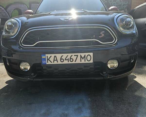 Чорний Міні Кантрімен, об'ємом двигуна 2 л та пробігом 120 тис. км за 18000 $, фото 1 на Automoto.ua