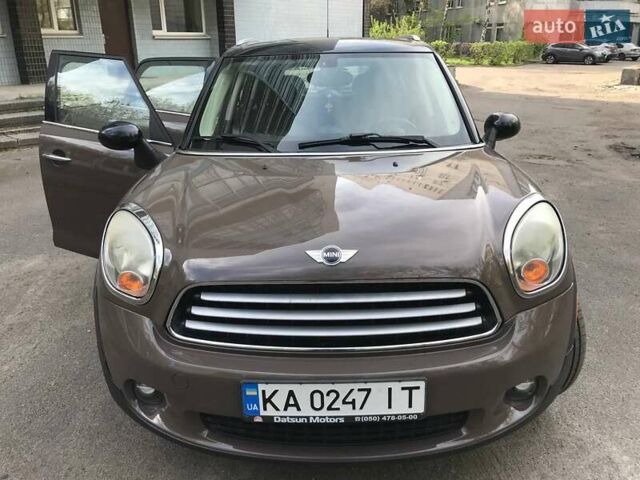 Коричневий Міні Кантрімен, об'ємом двигуна 1.6 л та пробігом 153 тис. км за 10300 $, фото 1 на Automoto.ua