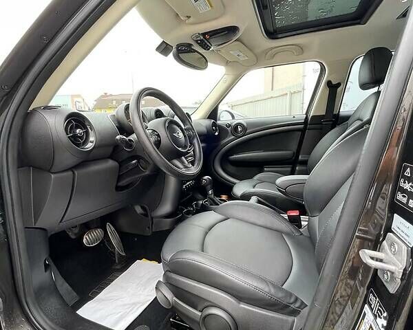 Коричневий Міні Кантрімен, об'ємом двигуна 1.6 л та пробігом 110 тис. км за 12500 $, фото 1 на Automoto.ua