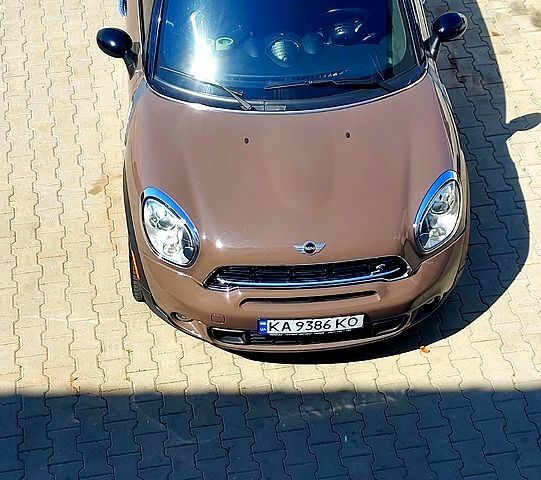 Коричневый Мини Кантримен, объемом двигателя 1.6 л и пробегом 104 тыс. км за 10700 $, фото 1 на Automoto.ua