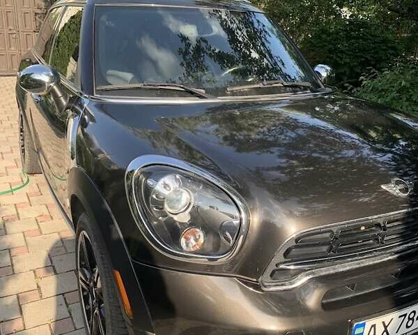 Коричневый Мини Кантримен, объемом двигателя 1.6 л и пробегом 76 тыс. км за 14400 $, фото 1 на Automoto.ua