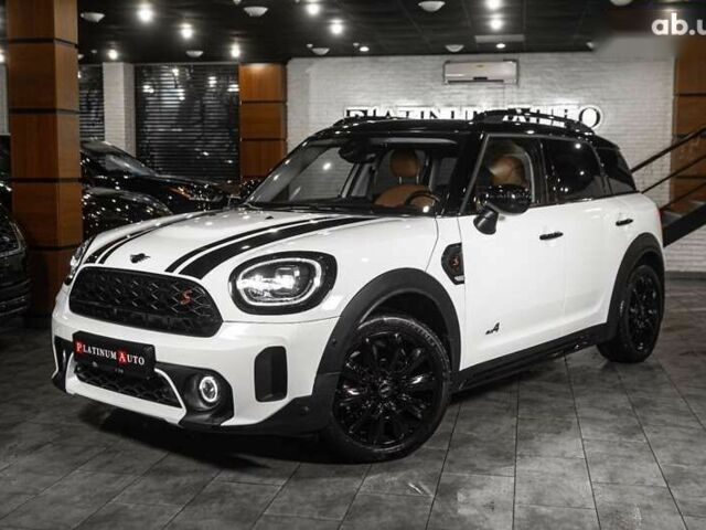 Мини Кантримен, объемом двигателя 2 л и пробегом 50 тыс. км за 33900 $, фото 1 на Automoto.ua