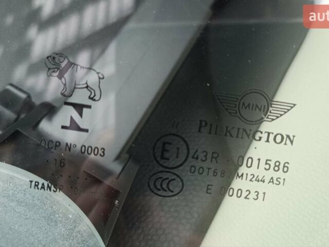 Сірий Міні Кантрімен, об'ємом двигуна 1.6 л та пробігом 283 тис. км за 8250 $, фото 1 на Automoto.ua