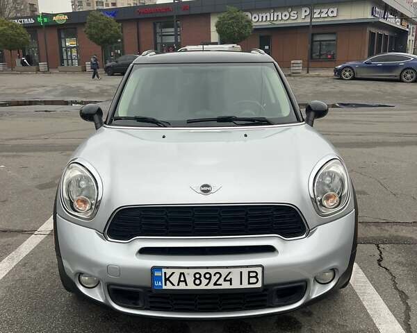 Сірий Міні Кантрімен, об'ємом двигуна 1.6 л та пробігом 156 тис. км за 10450 $, фото 1 на Automoto.ua
