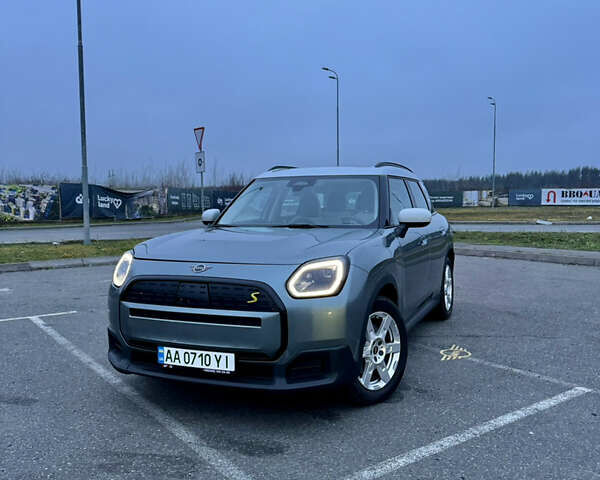 Сірий Міні Кантрімен, об'ємом двигуна 0 л та пробігом 17 тис. км за 41000 $, фото 1 на Automoto.ua