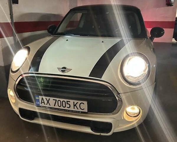 Белый Мини Coupe, объемом двигателя 1.5 л и пробегом 85 тыс. км за 12500 $, фото 1 на Automoto.ua