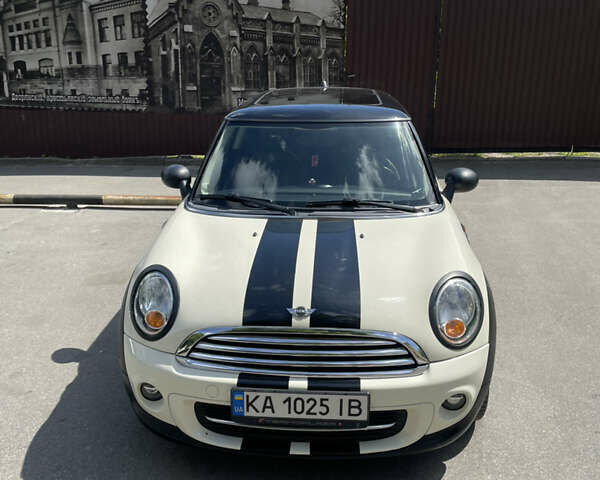 Білий Міні Hatch, об'ємом двигуна 1.6 л та пробігом 109 тис. км за 7600 $, фото 1 на Automoto.ua