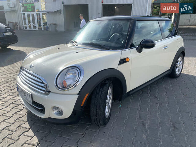 Білий Міні Hatch, об'ємом двигуна 1.6 л та пробігом 115 тис. км за 6900 $, фото 1 на Automoto.ua