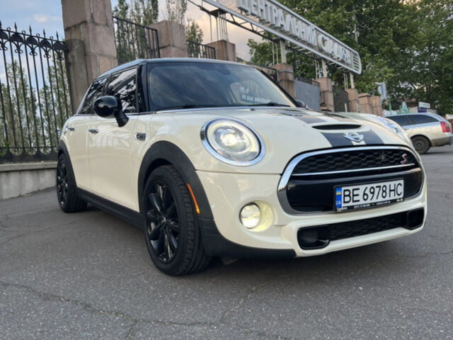 Білий Міні Hatch, об'ємом двигуна 2 л та пробігом 103 тис. км за 13200 $, фото 1 на Automoto.ua