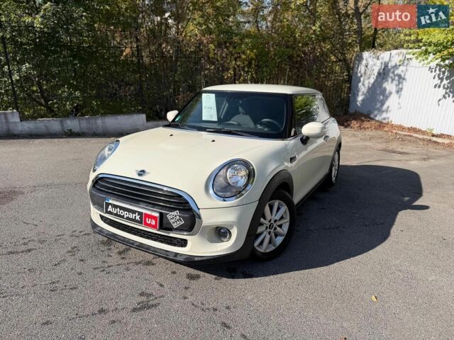 Білий Міні Hatch, об'ємом двигуна 1.5 л та пробігом 58 тис. км за 13540 $, фото 1 на Automoto.ua