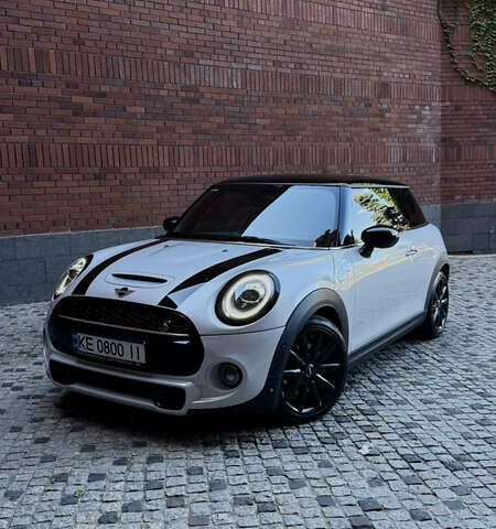 Білий Міні Hatch, об'ємом двигуна 2 л та пробігом 20 тис. км за 31000 $, фото 1 на Automoto.ua