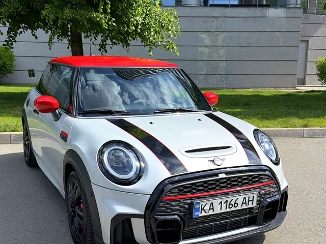 Белый Мини Hatch, объемом двигателя 2 л и пробегом 32 тыс. км за 35500 $, фото 1 на Automoto.ua