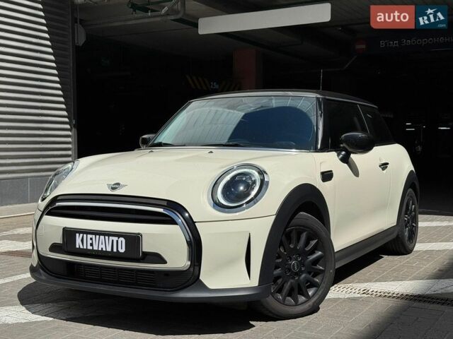 Білий Міні Hatch, об'ємом двигуна 1.5 л та пробігом 35 тис. км за 26500 $, фото 1 на Automoto.ua
