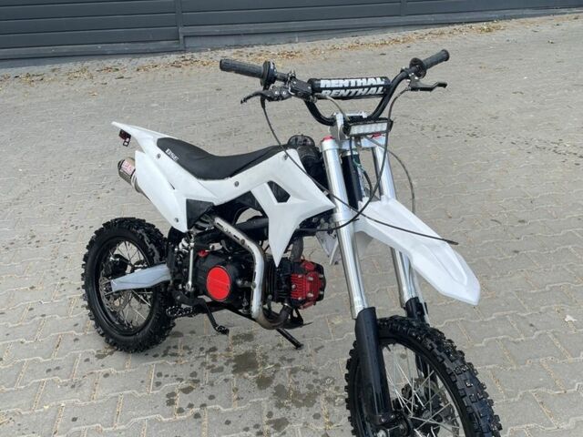 Белый Мини Hatch, объемом двигателя 2 л и пробегом 28 тыс. км за 36000 $, фото 1 на Automoto.ua