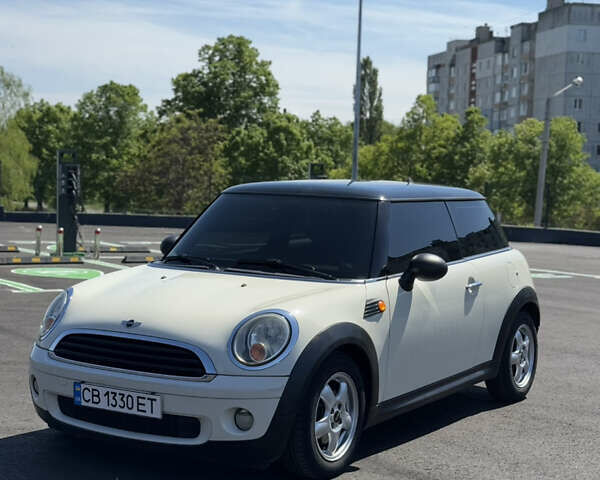 Бежевий Міні Hatch, об'ємом двигуна 1.4 л та пробігом 116 тис. км за 7200 $, фото 1 на Automoto.ua