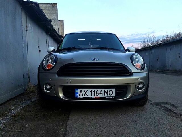 Бежевый Мини Hatch, объемом двигателя 1.6 л и пробегом 116 тыс. км за 7000 $, фото 1 на Automoto.ua