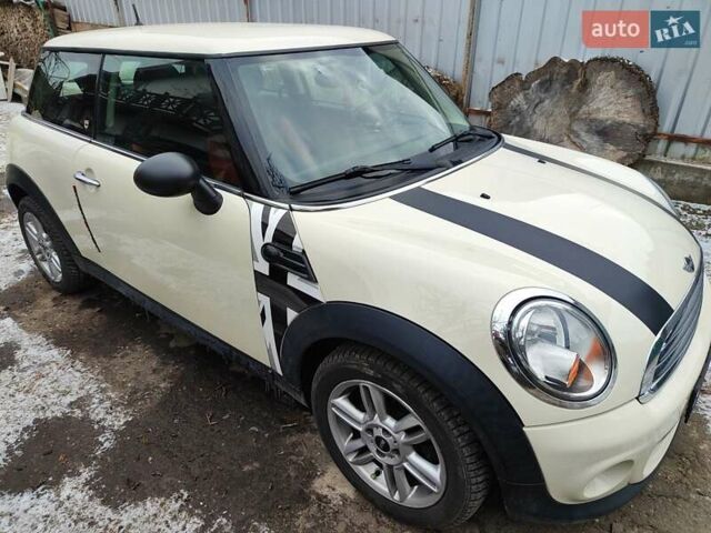 Бежевый Мини Hatch, объемом двигателя 1.6 л и пробегом 125 тыс. км за 8400 $, фото 1 на Automoto.ua
