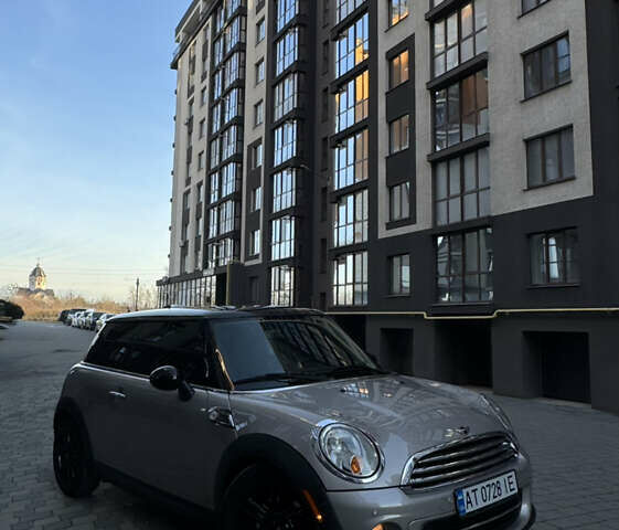 Бежевый Мини Hatch, объемом двигателя 1.6 л и пробегом 132 тыс. км за 8300 $, фото 1 на Automoto.ua