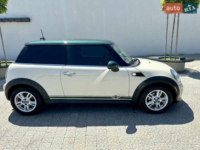 Бежевий Міні Hatch, об'ємом двигуна 1.6 л та пробігом 142 тис. км за 8200 $, фото 1 на Automoto.ua