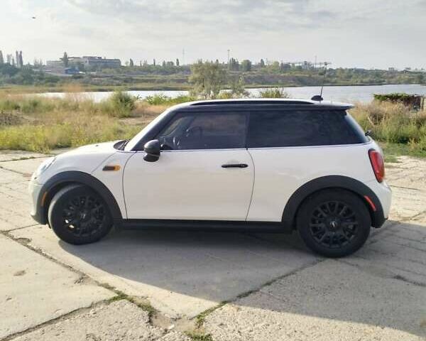 Бежевый Мини Hatch, объемом двигателя 1.5 л и пробегом 118 тыс. км за 9199 $, фото 1 на Automoto.ua