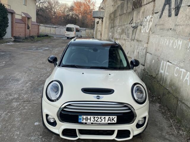 Бежевий Міні Hatch, об'ємом двигуна 1.5 л та пробігом 82 тис. км за 11100 $, фото 1 на Automoto.ua