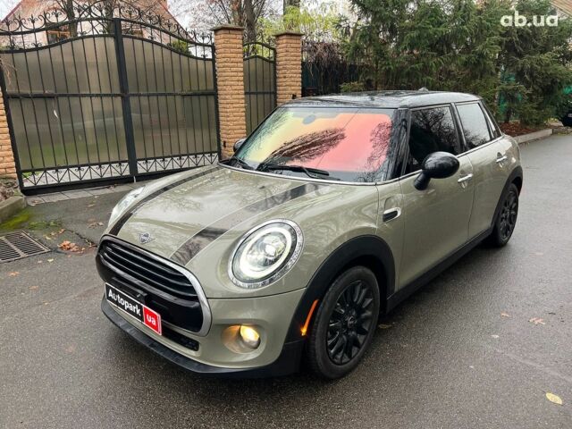 Бежевий Міні Hatch, об'ємом двигуна 1.6 л та пробігом 57 тис. км за 16990 $, фото 1 на Automoto.ua