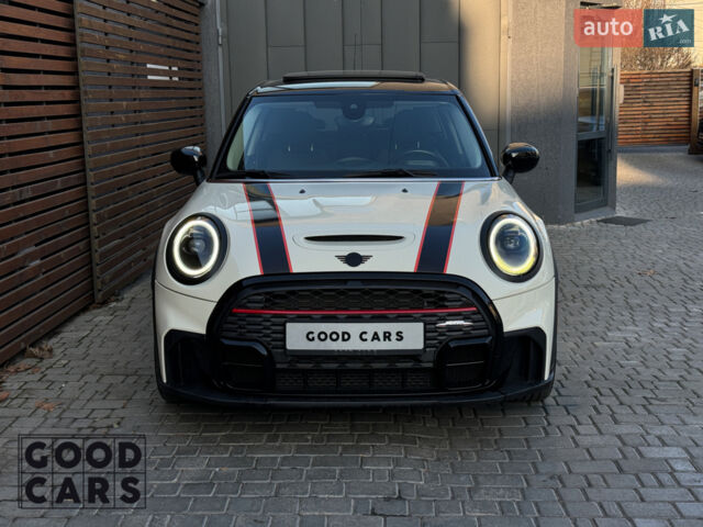Бежевий Міні Hatch, об'ємом двигуна 2 л та пробігом 87 тис. км за 21200 $, фото 1 на Automoto.ua